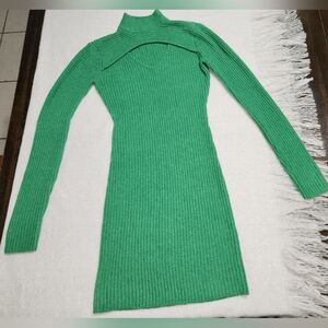 Olive & Oaks Green Peek A Boo Dress Size SM